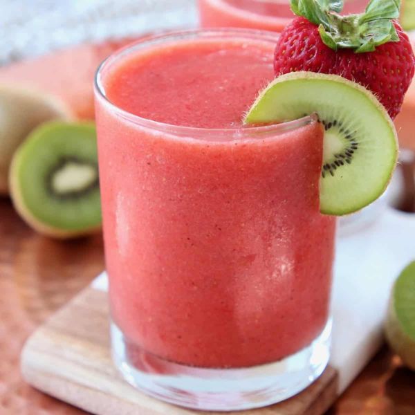 Kiwi Strawberry Basil Smoothie